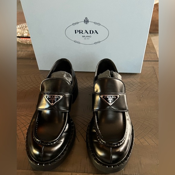 PRADA LOAFERS . - Picture 3 of 9